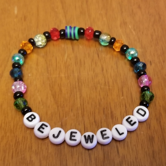 Bejeweled- Taylor Swift Friendship Bracelet - Picture 2 of 3